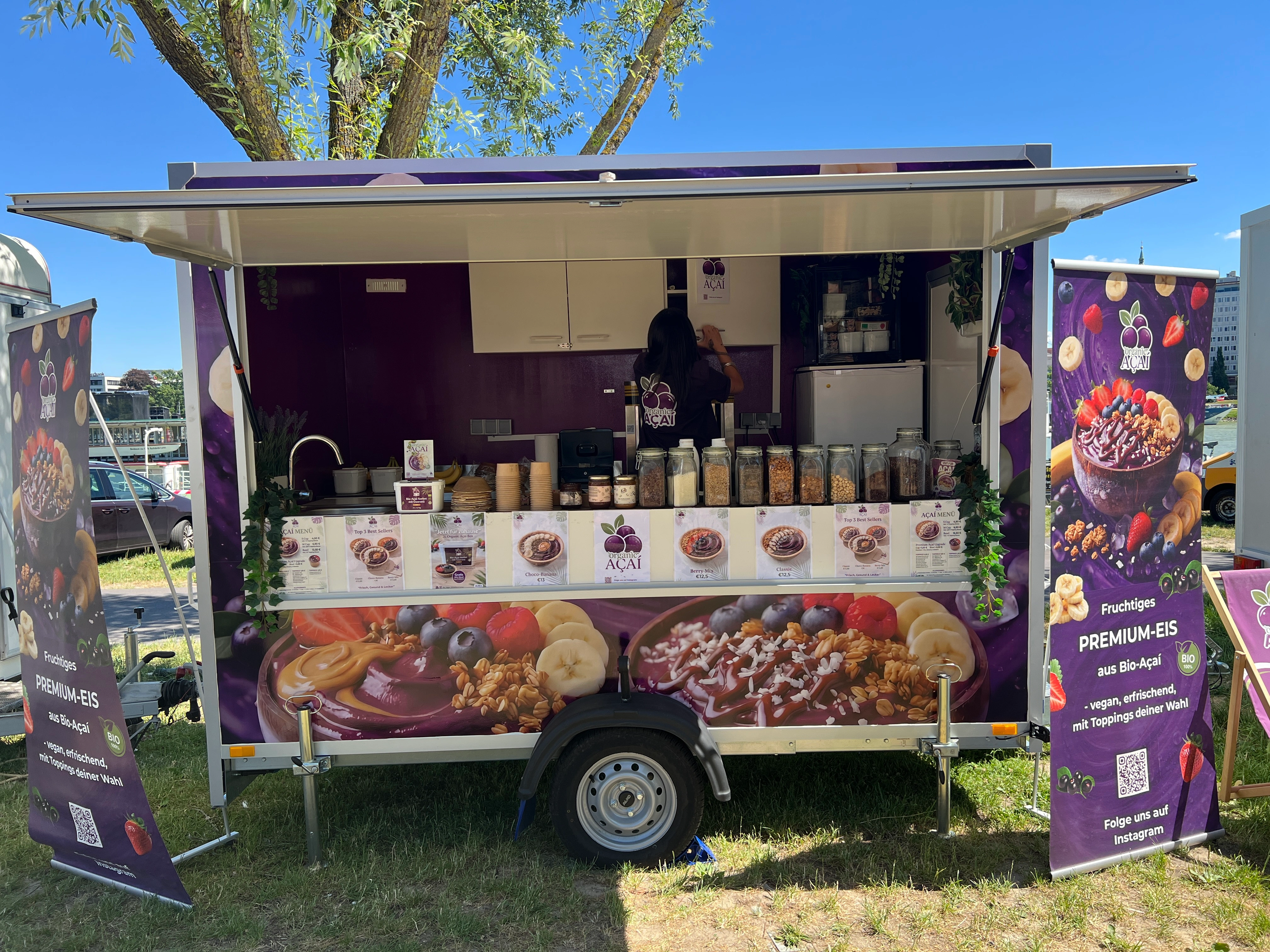 Organic Açaí frisch zubereitet am Anhänger